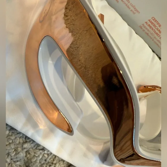 Dr. Dennis Gross Red Light Eye Mask - Picture 6 of 11